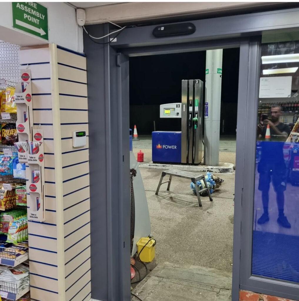 Shop front windows and doors spraying image